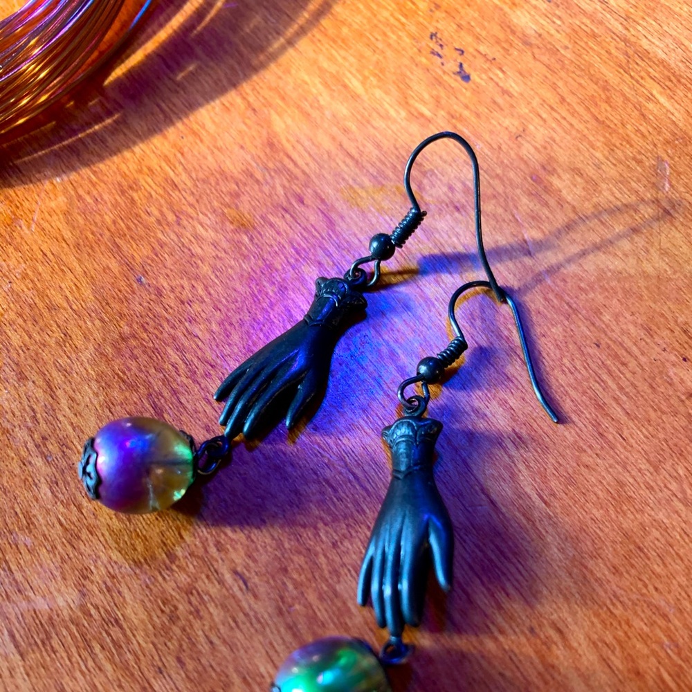 Victorian Noir Earrings